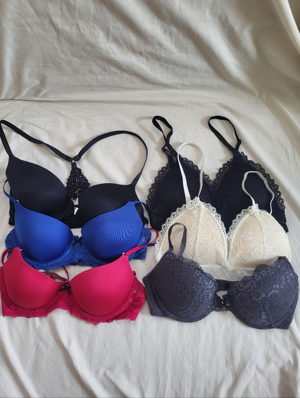 Lot of 6 bras - Assorted Colors